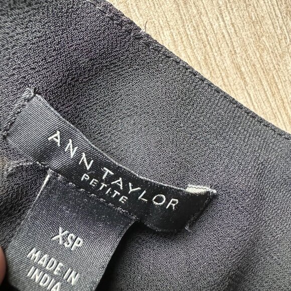 Ann Taylor Black Floral Print Blouse - Women's XSP - Picture 2 of 5